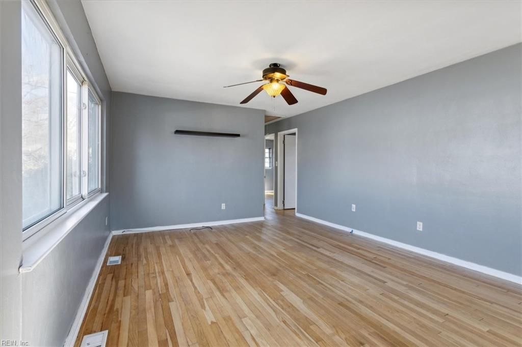 Photo of 5 Terrace Circle, Newport News, VA 23605 (MLS # 10611098)