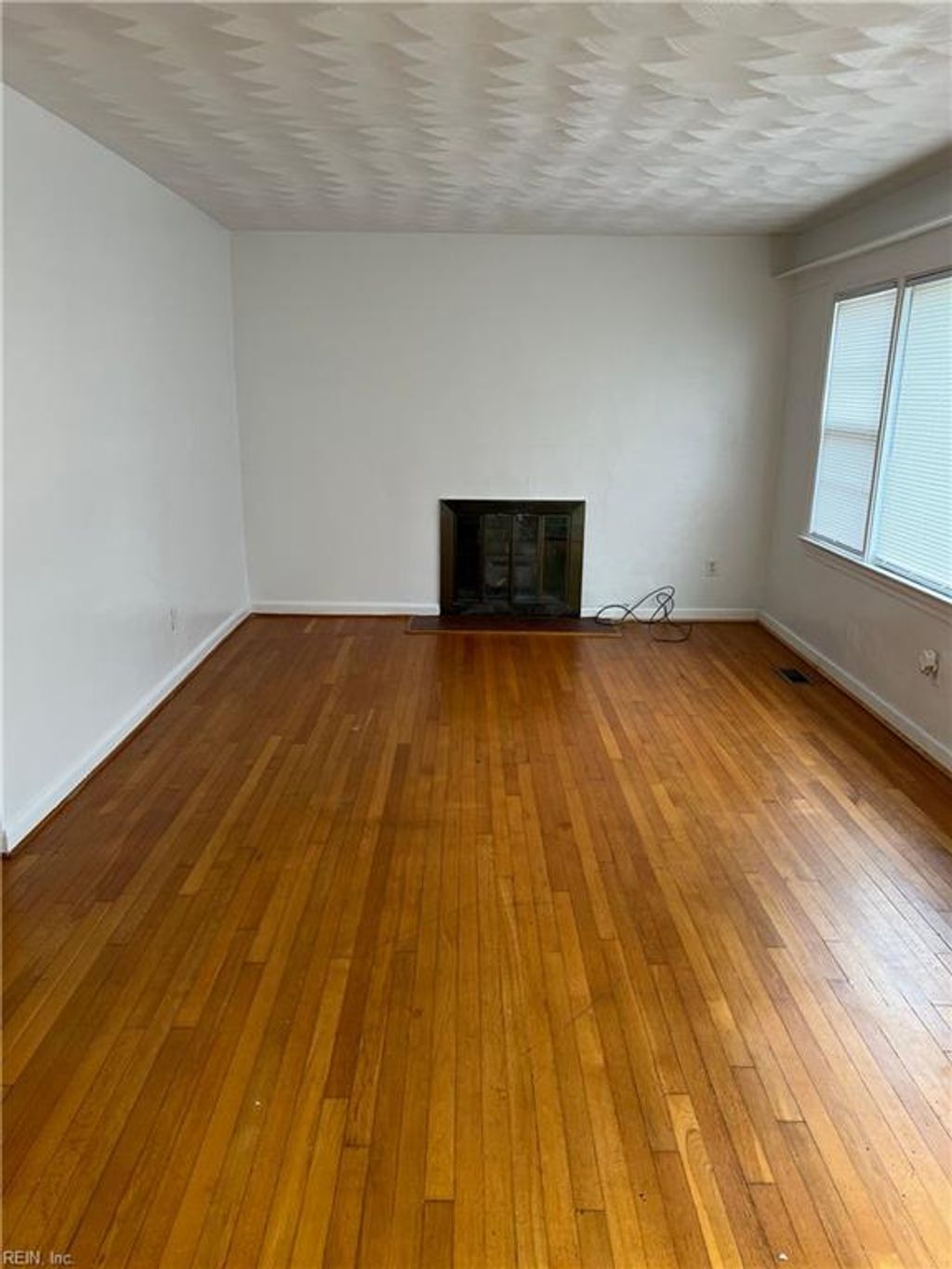 Photo of 11 Markham Drive, Hampton, VA 23669 (MLS # 10625300)