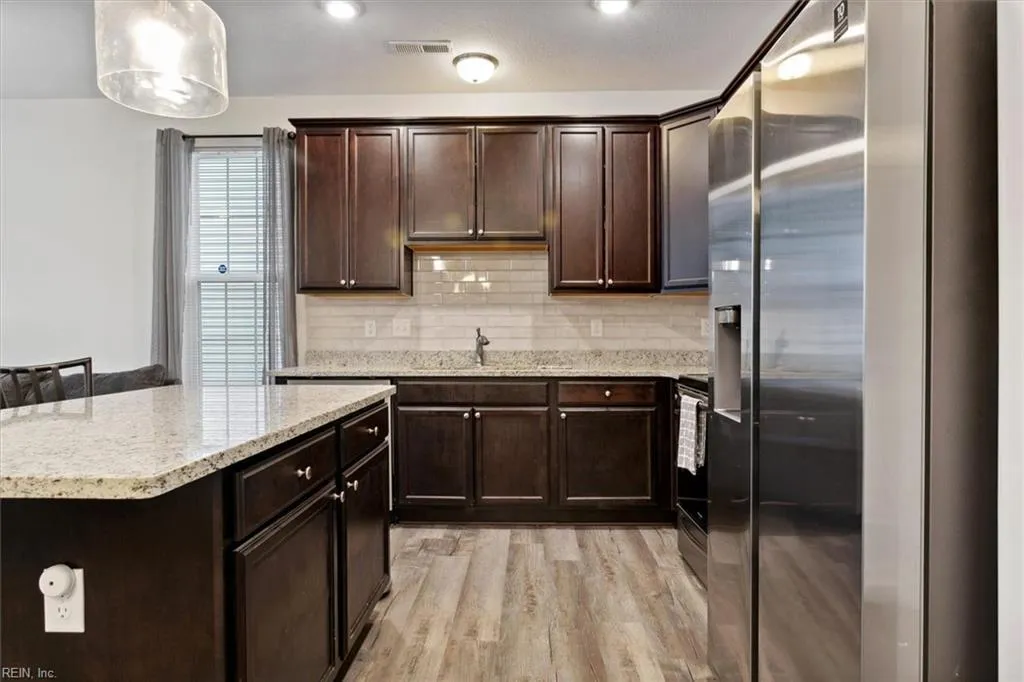 Newport News, Virginia 23608, United States, 2 Bedrooms Bedrooms, ,3 BathroomsBathrooms,Residential,Active,77208