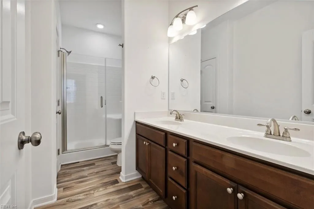 Newport News, Virginia 23608, United States, 2 Bedrooms Bedrooms, ,3 BathroomsBathrooms,Residential,Active,77208