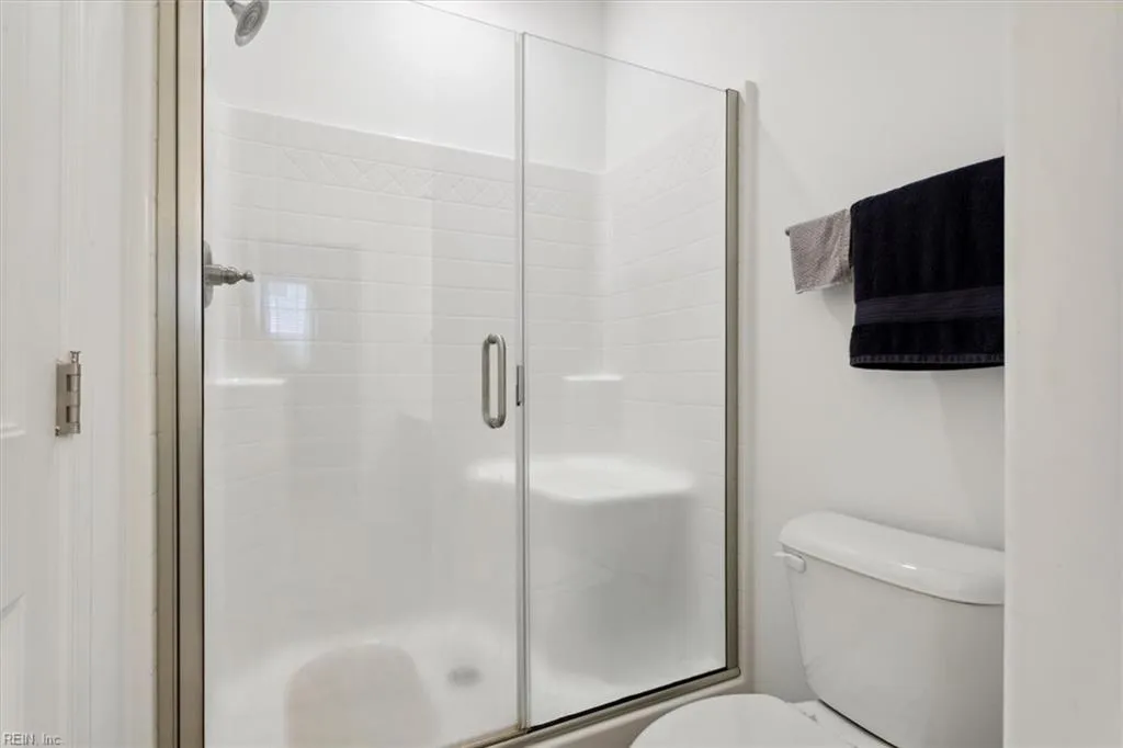 Newport News, Virginia 23608, United States, 2 Bedrooms Bedrooms, ,3 BathroomsBathrooms,Residential,Active,77208