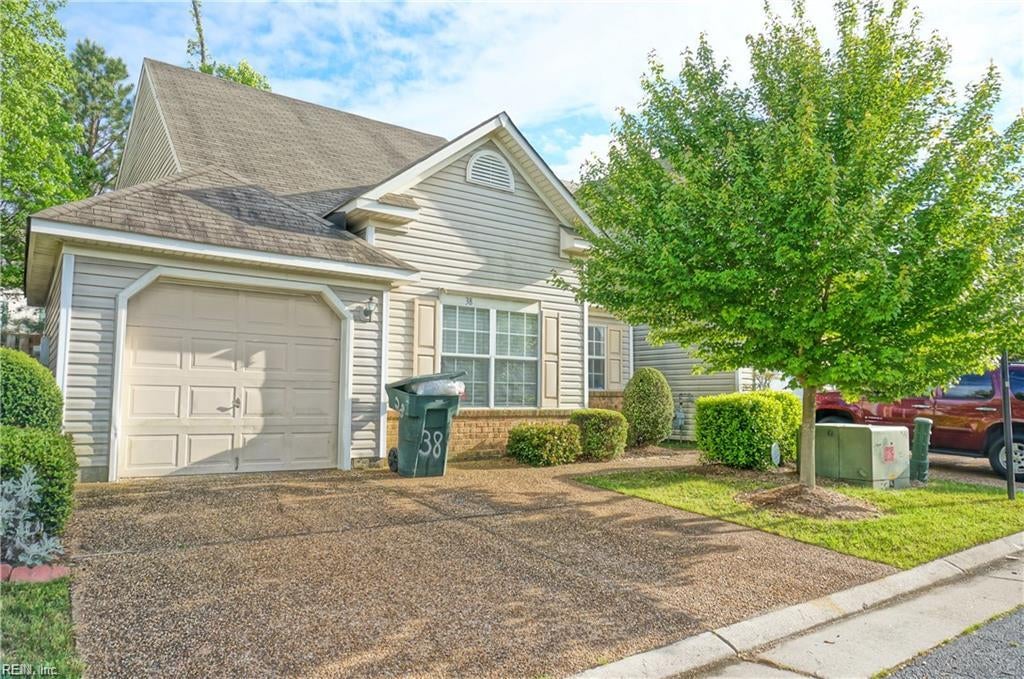 Photo of 38 Angelia Way, Hampton, VA 23663 (MLS # 10651640)
