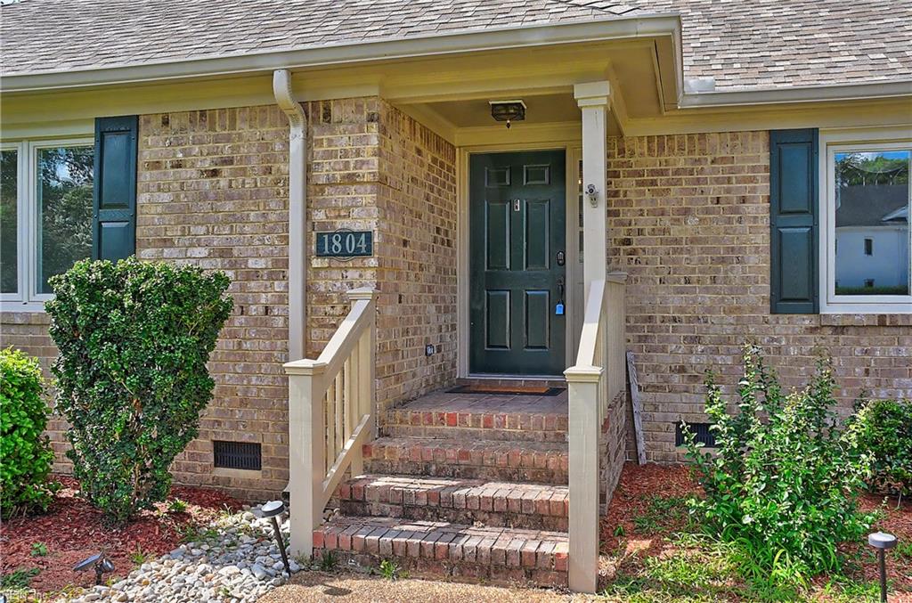 Photo of 1804 Templeton Lane, Virginia Beach, VA 23454 (MLS # 10647033)