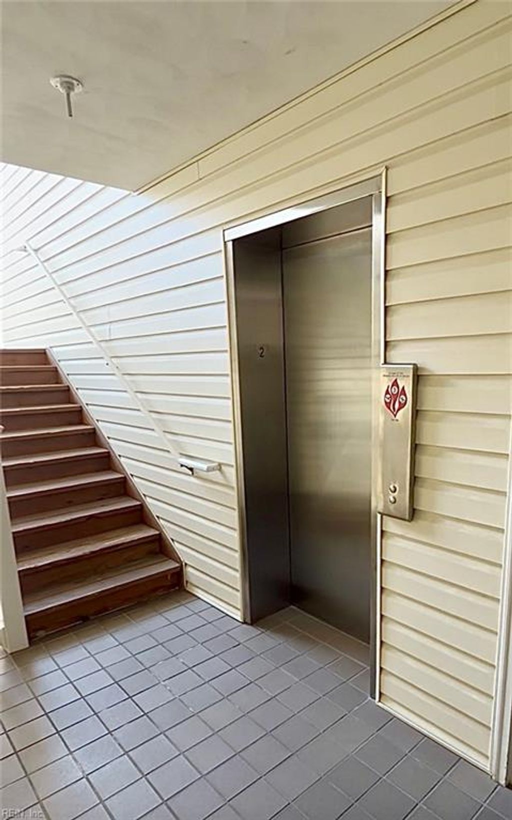 Photo of 2900 Brighton Beach Place #204, Virginia Beach, VA 23451 (MLS # 10620634)