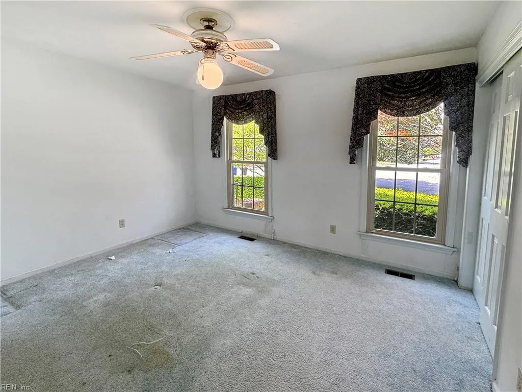 Virginia Beach, Virginia 23464, United States, 4 Bedrooms Bedrooms, ,3 BathroomsBathrooms,Residential,Pending,122033