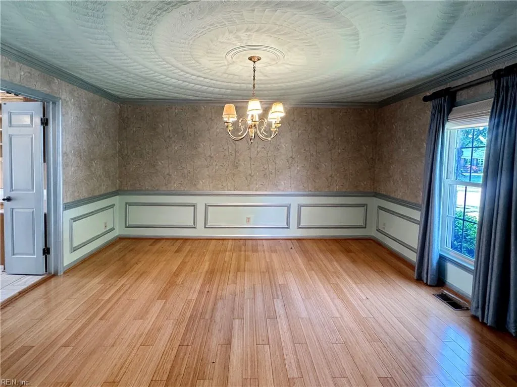 Virginia Beach, Virginia 23464, United States, 4 Bedrooms Bedrooms, ,3 BathroomsBathrooms,Residential,Pending,122033