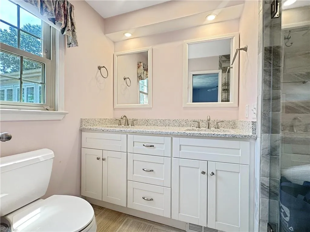 Virginia Beach, Virginia 23464, United States, 4 Bedrooms Bedrooms, ,3 BathroomsBathrooms,Residential,Pending,122033