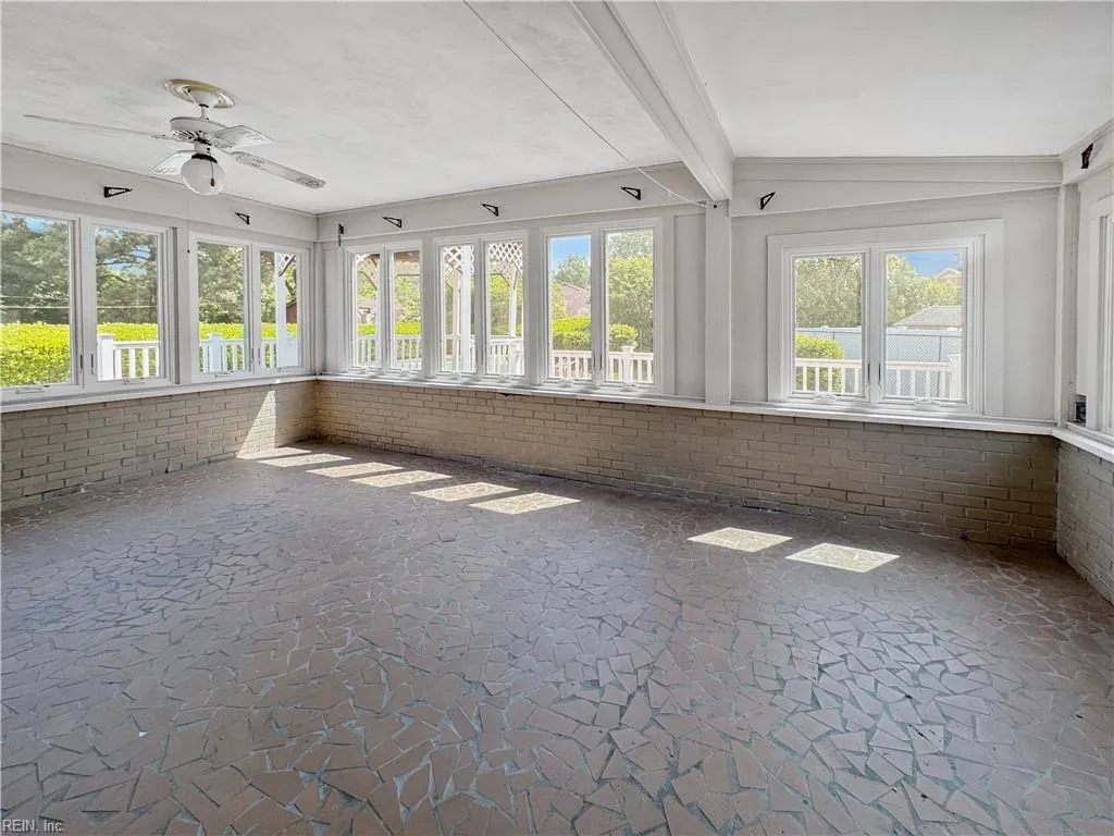 Virginia Beach, Virginia 23464, United States, 4 Bedrooms Bedrooms, ,3 BathroomsBathrooms,Residential,Pending,122033