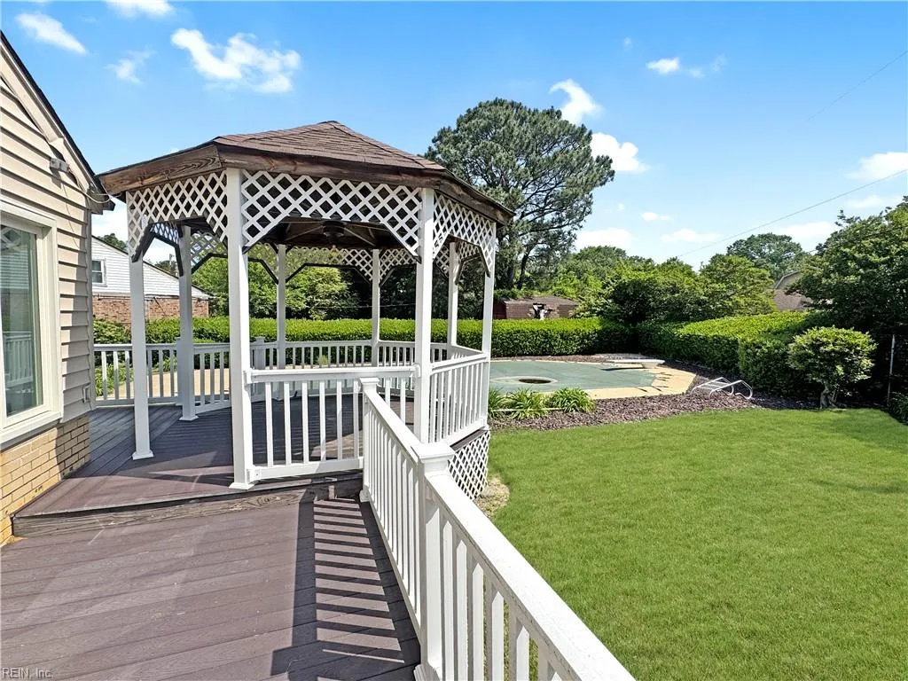 Virginia Beach, Virginia 23464, United States, 4 Bedrooms Bedrooms, ,3 BathroomsBathrooms,Residential,Pending,122033