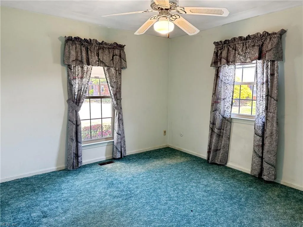 Virginia Beach, Virginia 23464, United States, 4 Bedrooms Bedrooms, ,3 BathroomsBathrooms,Residential,Pending,122033