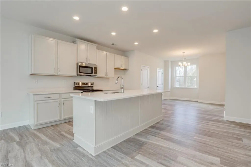 Suffolk, Virginia 23435, United States, 3 Bedrooms Bedrooms, ,3 BathroomsBathrooms,Residential,Active,93276