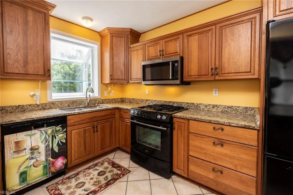 Portsmouth, Virginia 23707, United States, 3 Bedrooms Bedrooms, ,2 BathroomsBathrooms,Residential,Active,144931