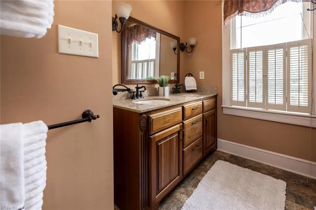 Portsmouth, Virginia 23707, United States, 3 Bedrooms Bedrooms, ,2 BathroomsBathrooms,Residential,Active,144931