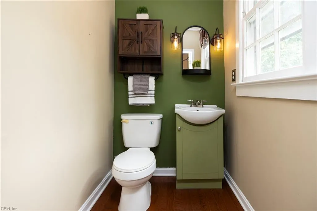 Portsmouth, Virginia 23707, United States, 3 Bedrooms Bedrooms, ,2 BathroomsBathrooms,Residential,Active,144931