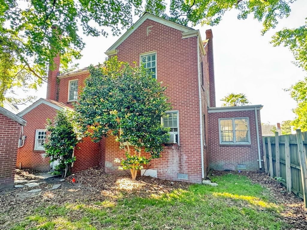 Photo of 2910 Woodland Avenue, Norfolk, VA 23504 (MLS # 10636314)