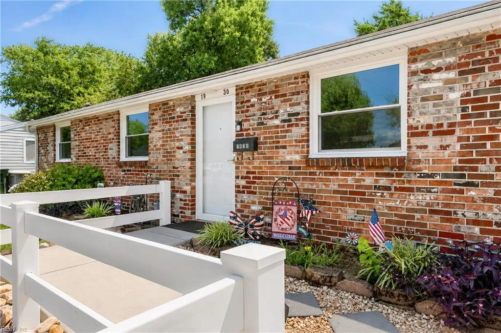 1930 Demetro Drive, Hampton, VA, 23663