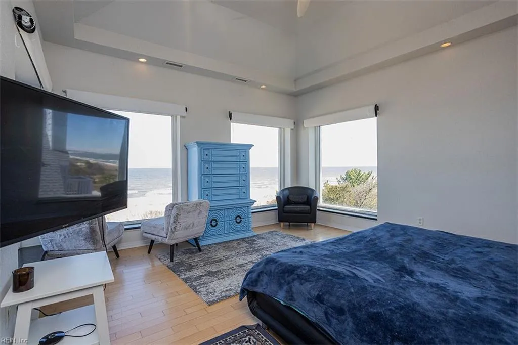 Norfolk, Virginia 23503, United States, 6 Bedrooms Bedrooms, ,4 BathroomsBathrooms,Residential,Active,88944