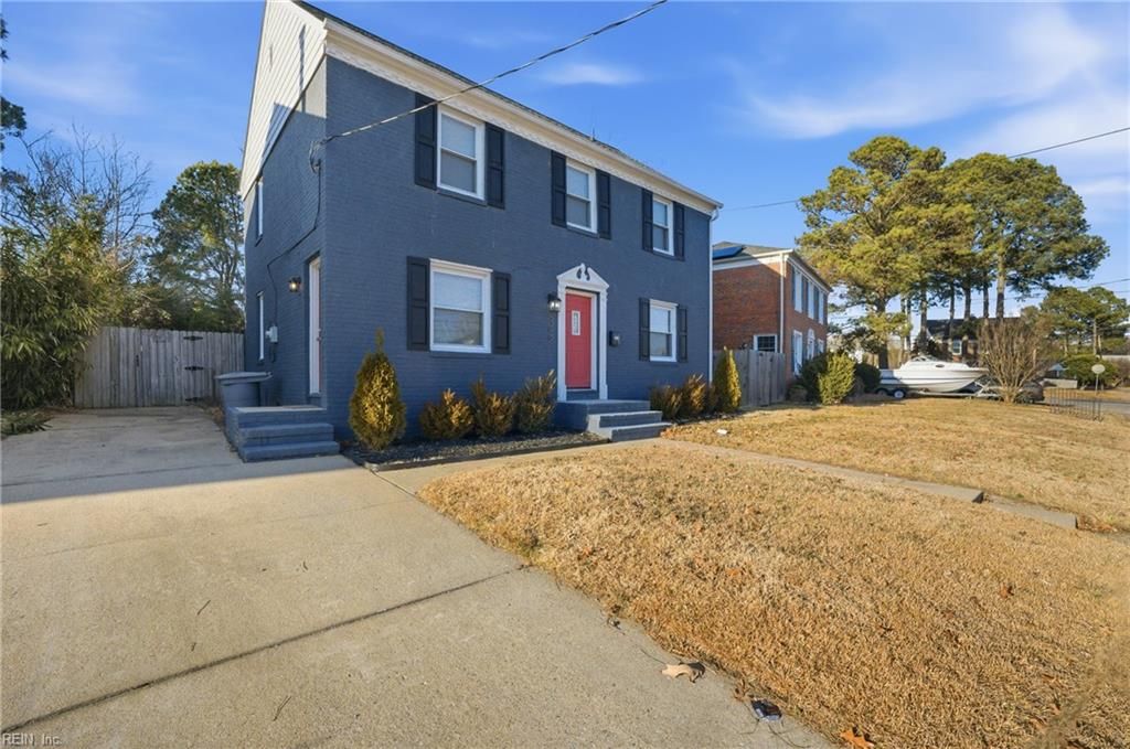 Photo of 3829 Roads View Avenue, Hampton, VA 23669 (MLS # 10619372)