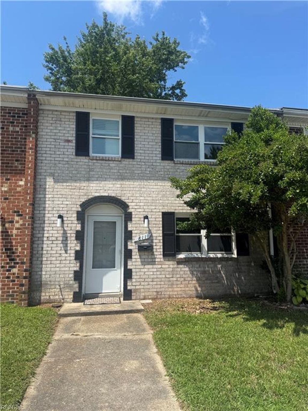 Photo of 811 Cathedral Drive, Virginia Beach, VA 23455 (MLS # 10642082)