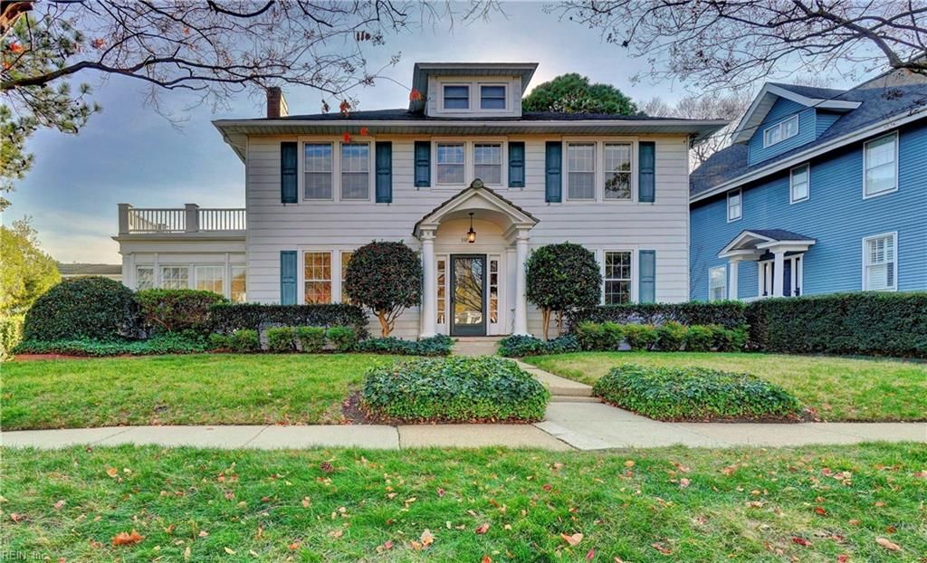 Photo of 1017 Cambridge Crescent, Norfolk, VA 23508 (MLS # 10611019)