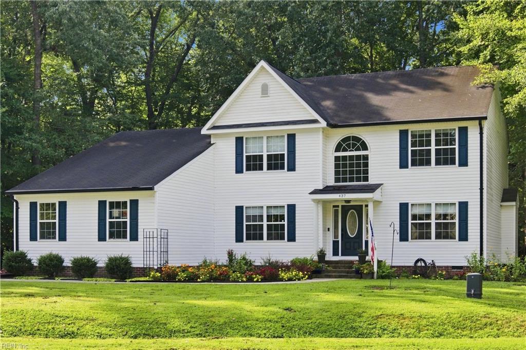 Photo of 437 Evergreen Way, Smithfield, VA 23430 (MLS # 10652068)