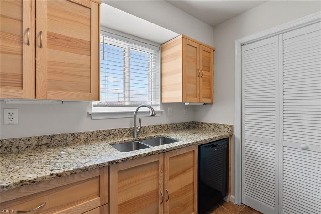 Photo of 837 Little Bay Avenue #3, Norfolk, VA 23503 (MLS # 10657649)