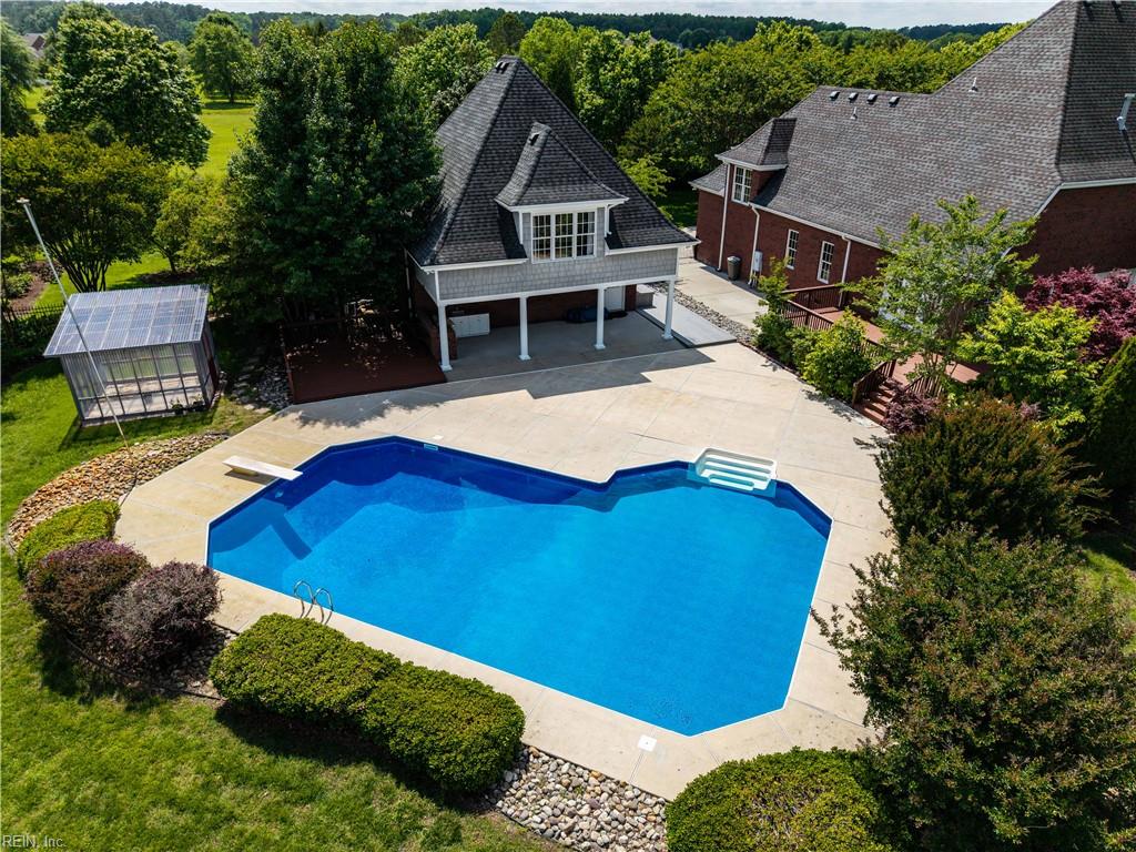 909 Two Gates CIR