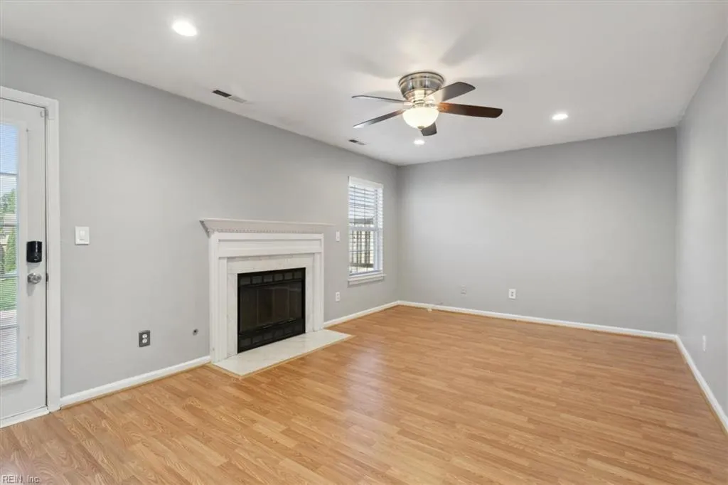 Hampton, Virginia 23666, United States, 3 Bedrooms Bedrooms, ,3 BathroomsBathrooms,Residential,Active,122062