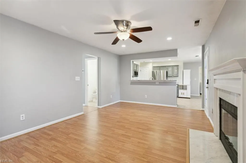 Hampton, Virginia 23666, United States, 3 Bedrooms Bedrooms, ,3 BathroomsBathrooms,Residential,Active,122062