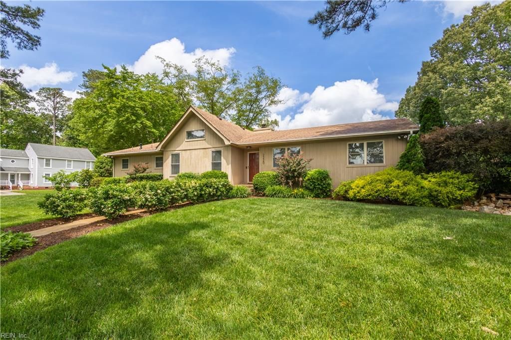 Photo of 2220 Wind Branch Circle, Virginia Beach, VA 23456 (MLS # 10634438)