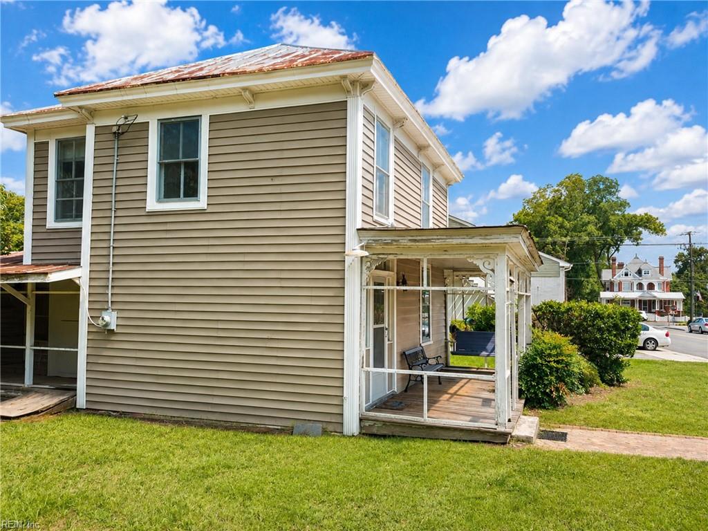 Photo of 278 Prince George Street, Urbanna, VA 23175 (MLS # 10653393)