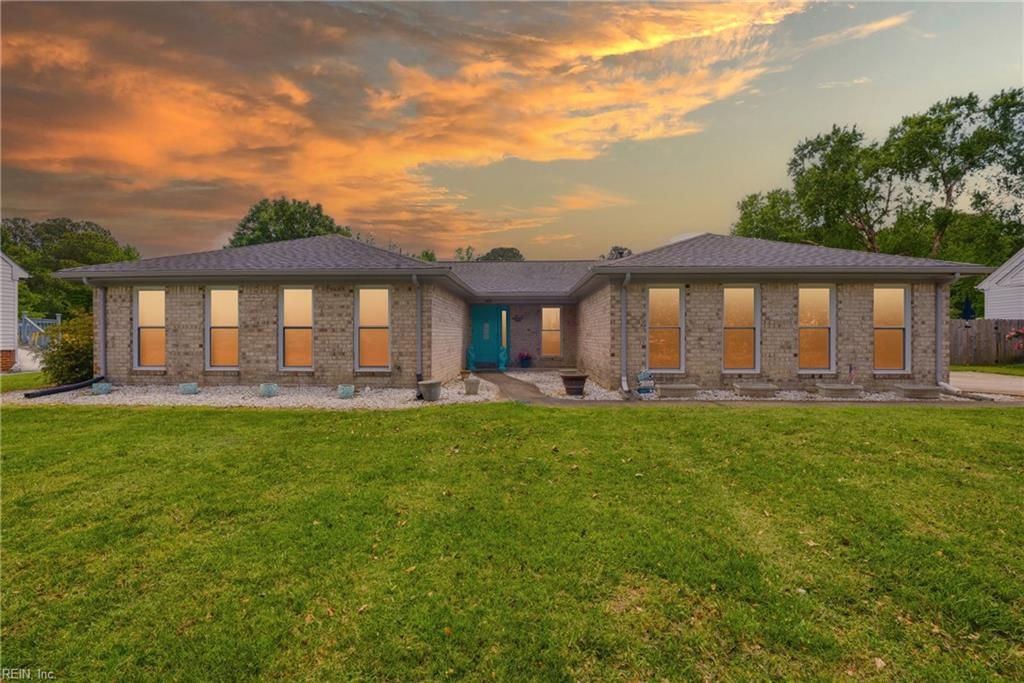 Photo of 2121 Shade Tree Street, Virginia Beach, VA 23456 (MLS # 10632962)