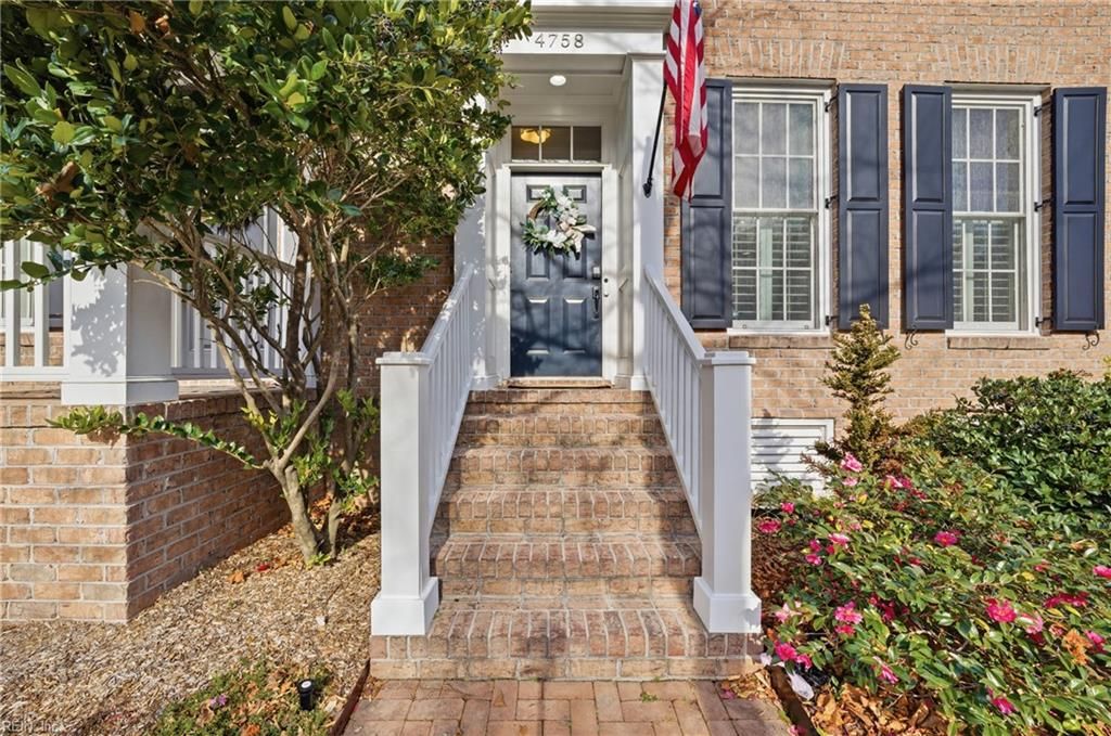 Photo of 4758 Pleasant Avenue, Norfolk, VA 23518 (MLS # 10615214)