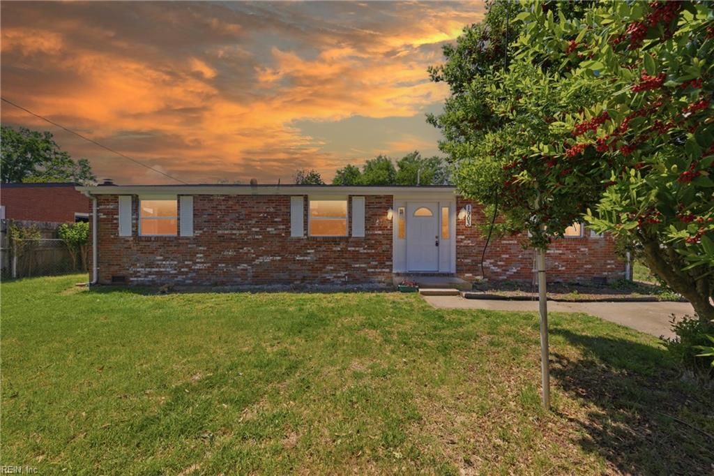 Photo of 1903 Demetro Drive, Hampton, VA 23663 (MLS # 10631023)