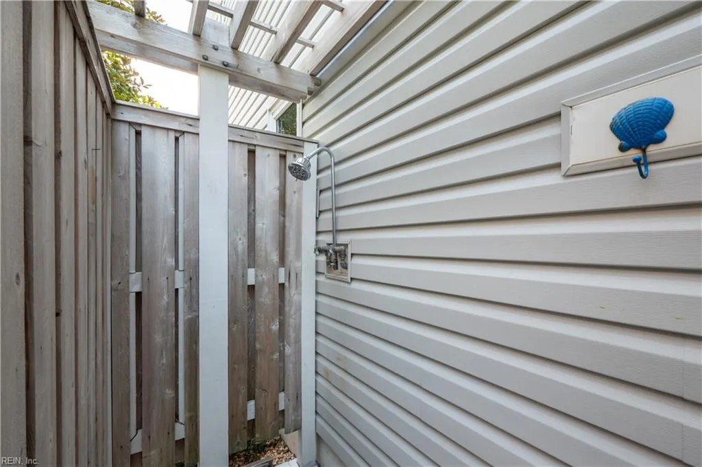 Virginia Beach, Virginia 23455, United States, 4 Bedrooms Bedrooms, ,4 BathroomsBathrooms,Residential,Active,187933