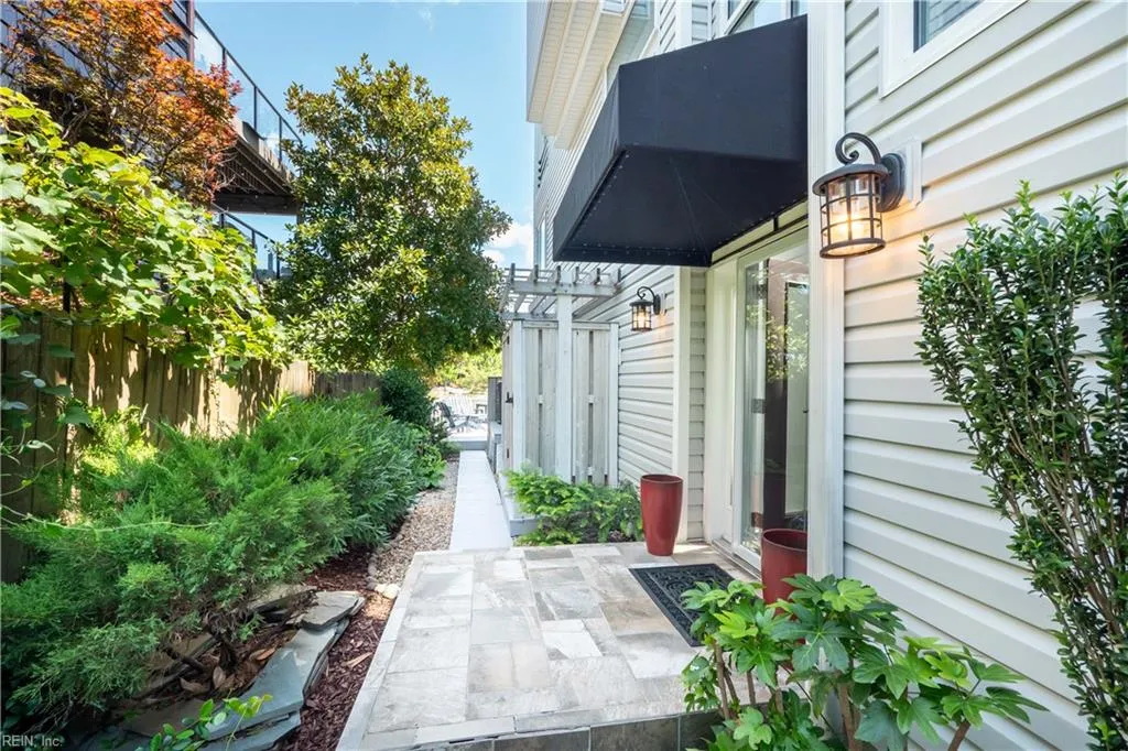 Virginia Beach, Virginia 23455, United States, 4 Bedrooms Bedrooms, ,4 BathroomsBathrooms,Residential,Active,187933