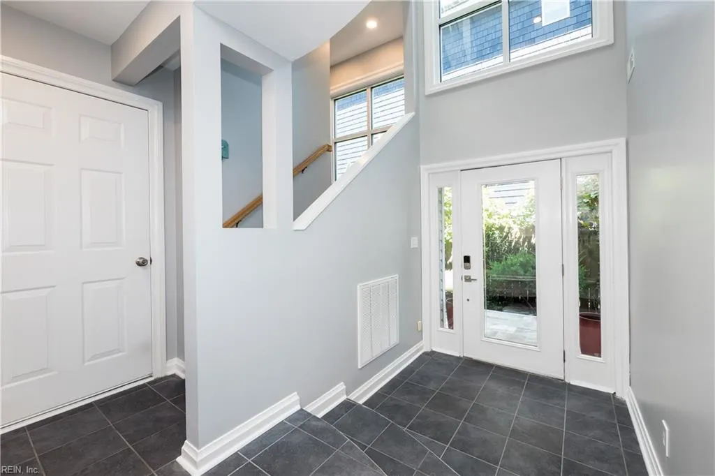 Virginia Beach, Virginia 23455, United States, 4 Bedrooms Bedrooms, ,4 BathroomsBathrooms,Residential,Active,187933