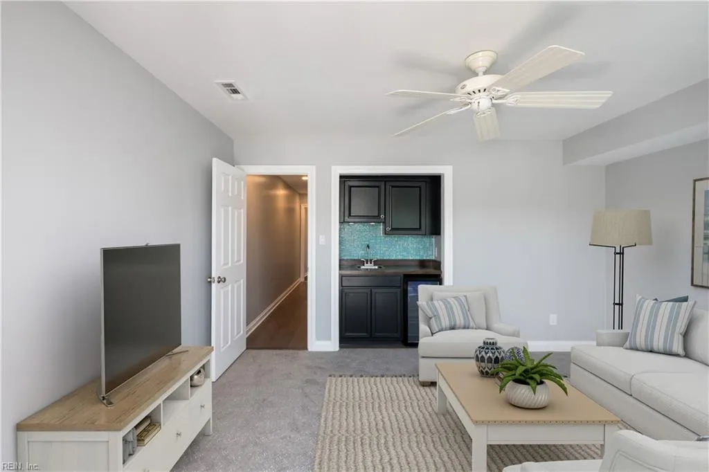 Virginia Beach, Virginia 23455, United States, 4 Bedrooms Bedrooms, ,4 BathroomsBathrooms,Residential,Active,187933