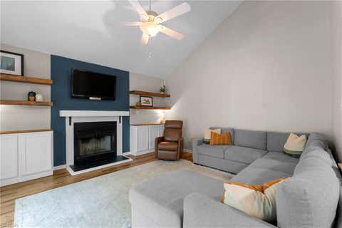 Photo for 109 Arena ST