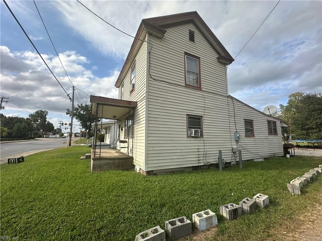 Photo of 1012 White Marsh Road, Suffolk, VA 23434 (MLS # 10604356)