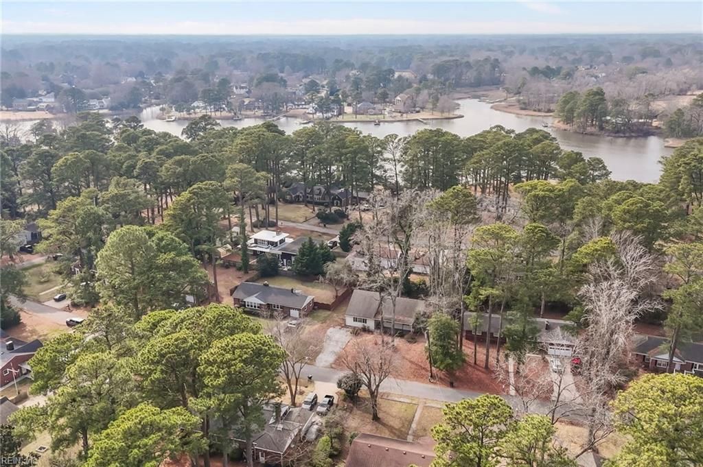 Photo of 2308 Bidgood Drive, Portsmouth, VA 23703 (MLS # 10621482)