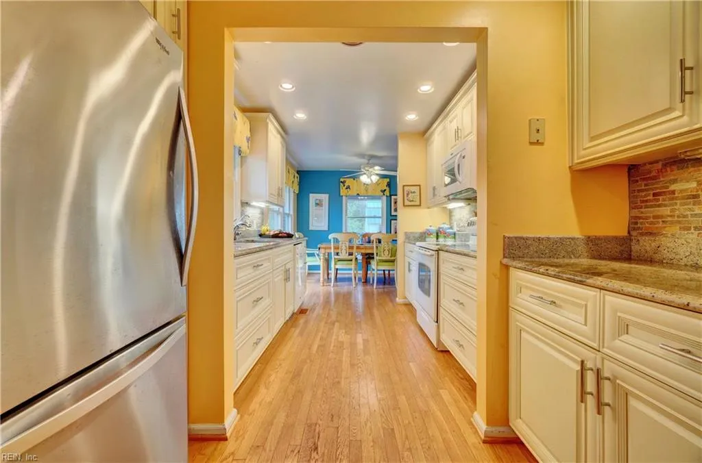 Chesapeake, Virginia 23321, United States, 4 Bedrooms Bedrooms, ,2 BathroomsBathrooms,Residential,Active,209048