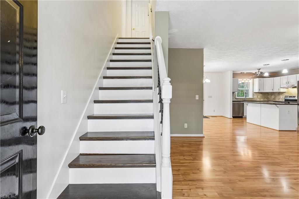 Photo of 6525 Hickory Knoll Rd. Road, Gloucester, VA 23061 (MLS # 10625036)