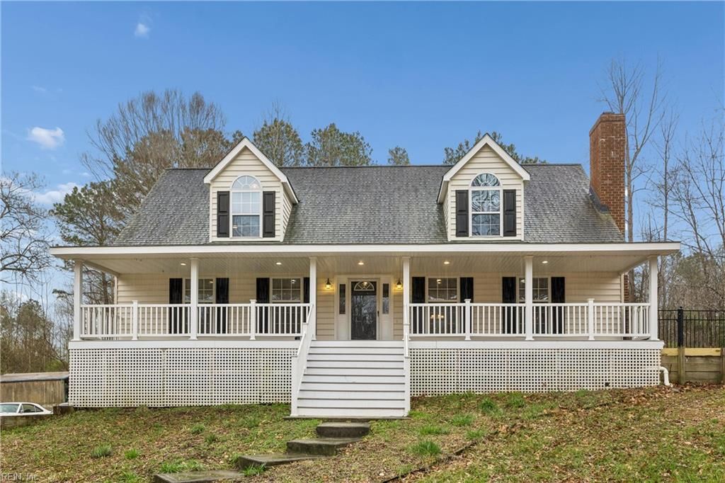 Photo of 6525 Hickory Knoll Rd. Road, Gloucester, VA 23061 (MLS # 10625036)