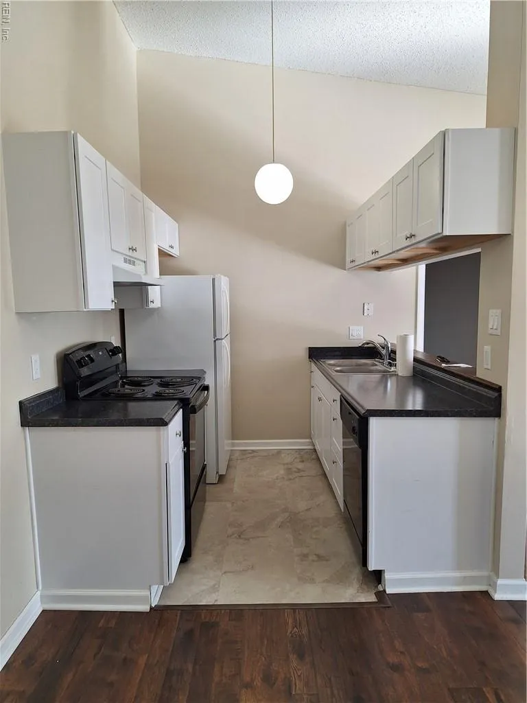 Virginia Beach, Virginia 23462, United States, 2 Bedrooms Bedrooms, ,2 BathroomsBathrooms,Residential,Active,227983