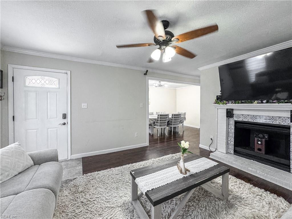 Photo of 3905 Sunstream Parkway, Virginia Beach, VA 23456 (MLS # 10651232)