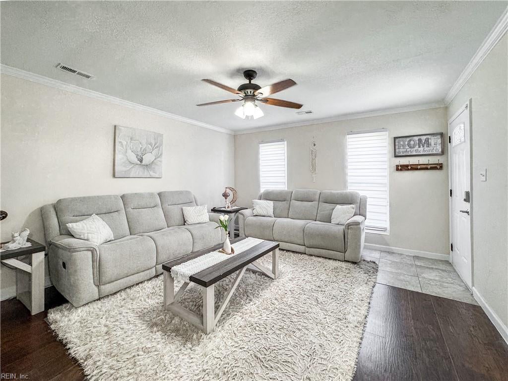 Photo of 3905 Sunstream Parkway, Virginia Beach, VA 23456 (MLS # 10651232)