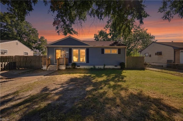 331 ROGERS AVE, NORFOLK, VA 23505 - Image dda195e71f9930df3e755d892fa1538b/2009515658