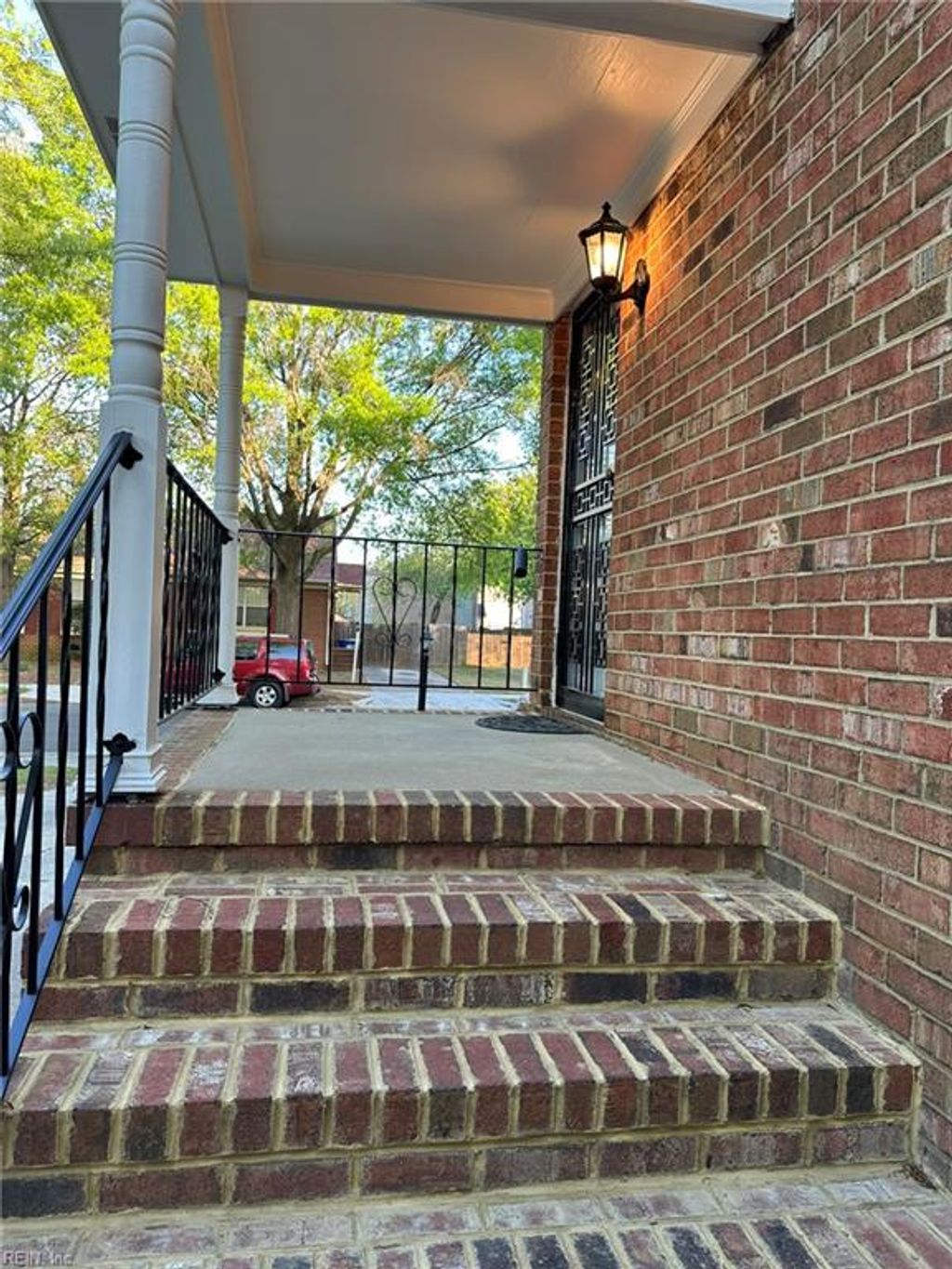 Photo of 1227 Wide Street, Norfolk, VA 23504 (MLS # 10629654)