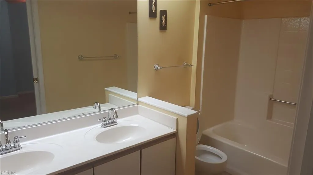 Chesapeake, Virginia 23320, United States, 2 Bedrooms Bedrooms, ,2 BathroomsBathrooms,Residential,Active,12048